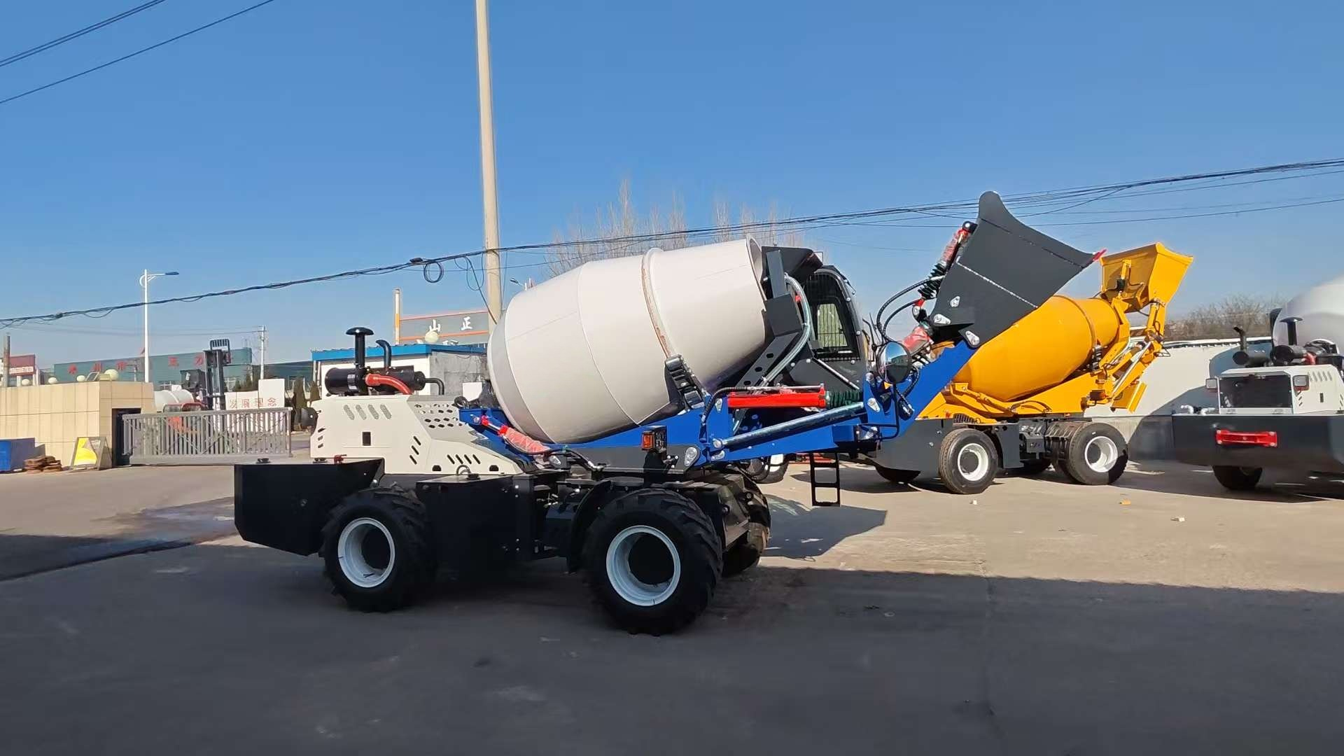 3.5m3 Self Loading Concrete Mi - مراجعة Concrete Mixer Machine وسعره